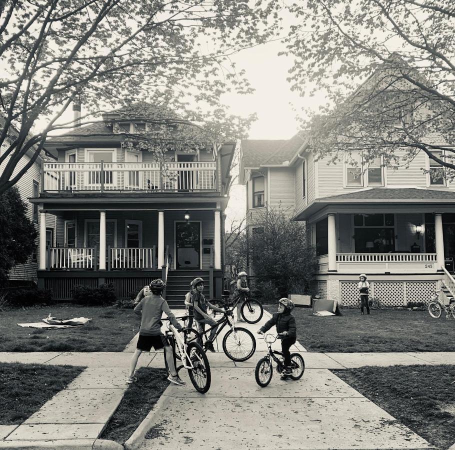 Oak Park Beauties - Tree Lined Streets - Walkable Leilighet Eksteriør bilde